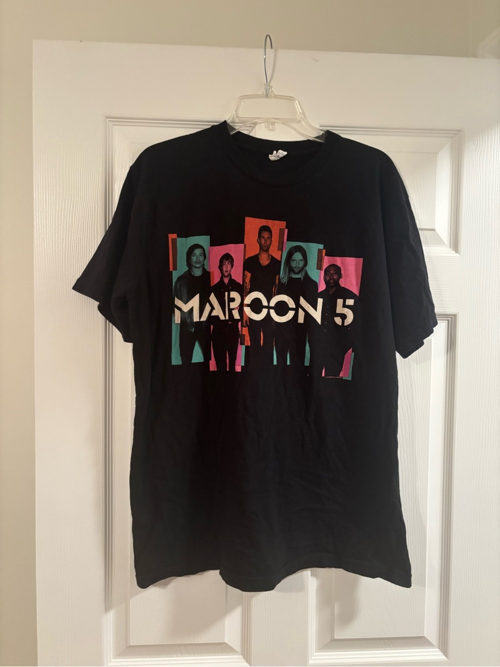 Maroon 5 Black Graphic Band Tee - Classic Crew Short Sleeve